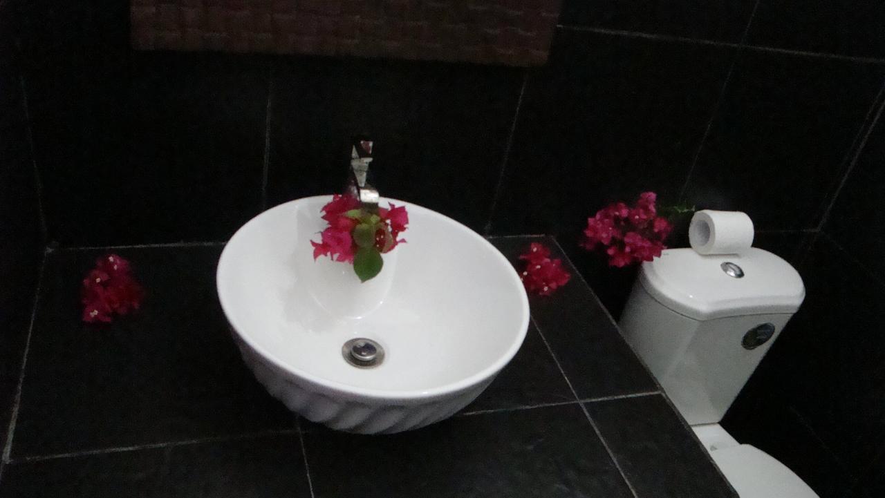 Relaxing Homestay Kuta  Екстер'єр фото