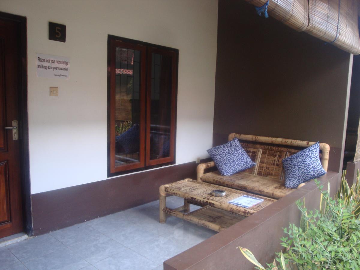 Relaxing Homestay Kuta  Екстер'єр фото